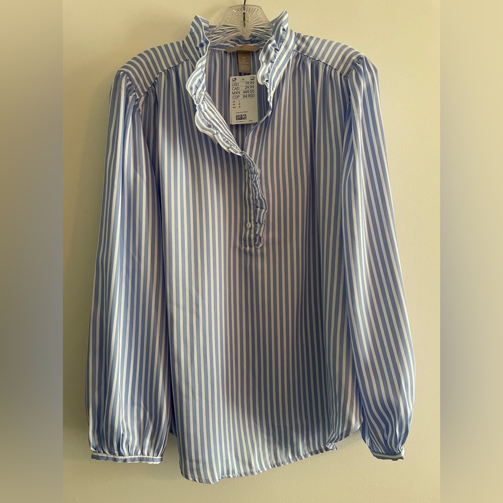 H&M Light Blue and White Striped Shirt - Size Large - New with tags
